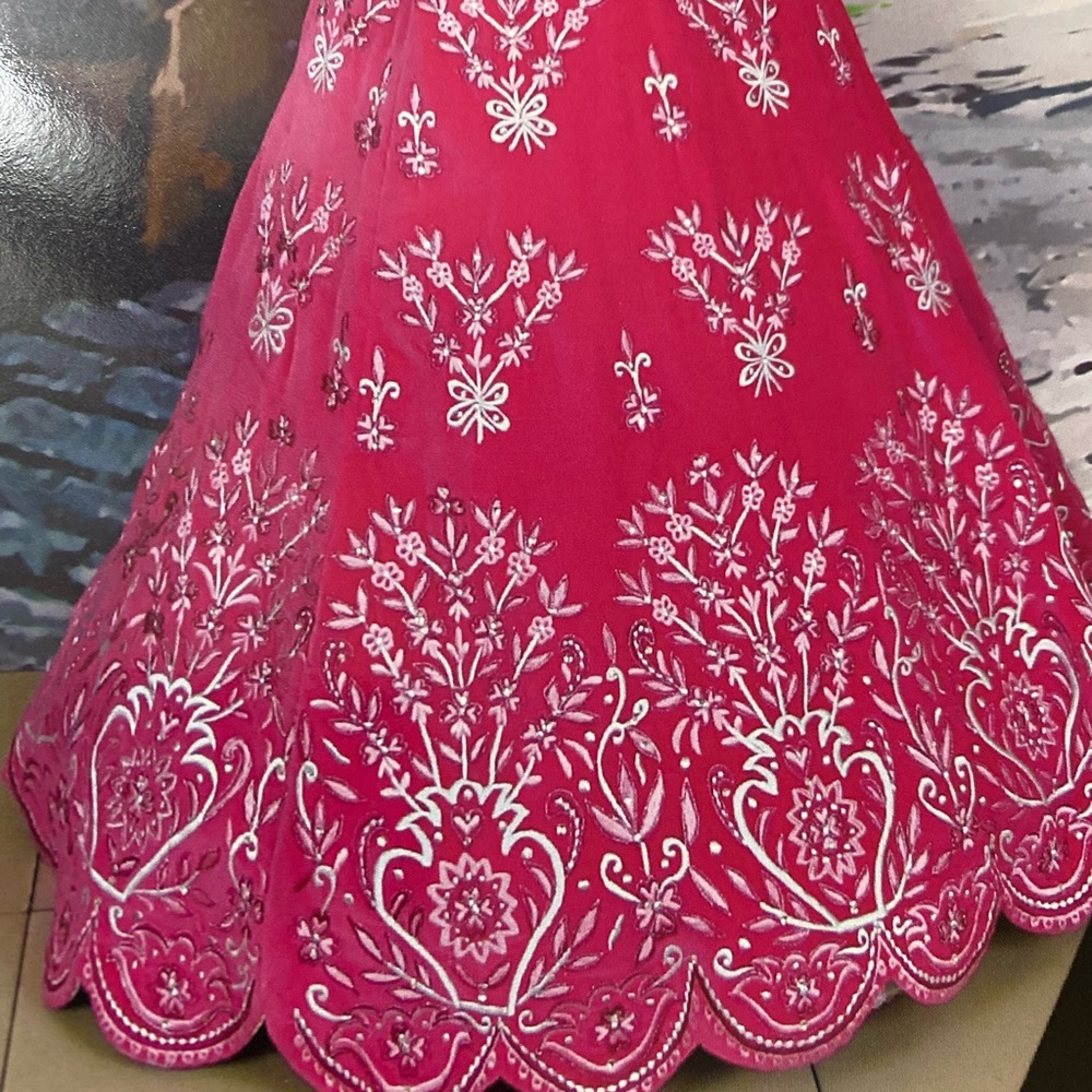 Palestinian Henna Thobe